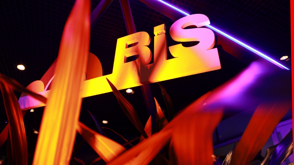 BiS 奖项晚会和慈善拍卖