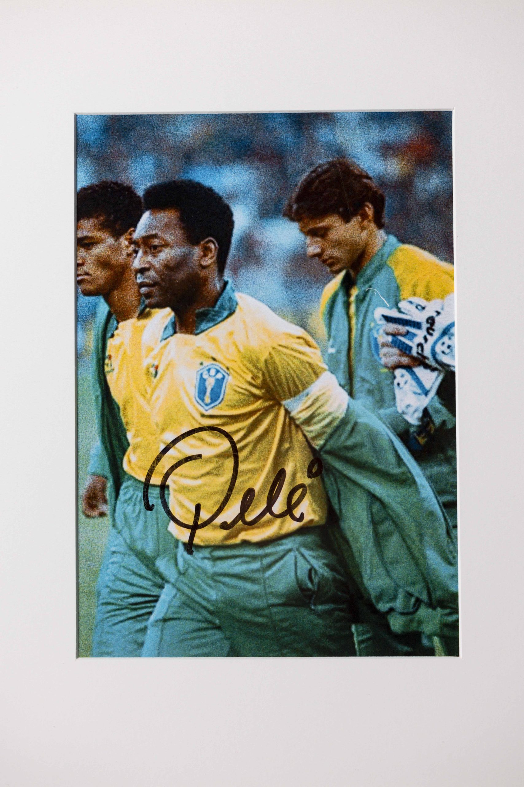 Pele Signed Photo